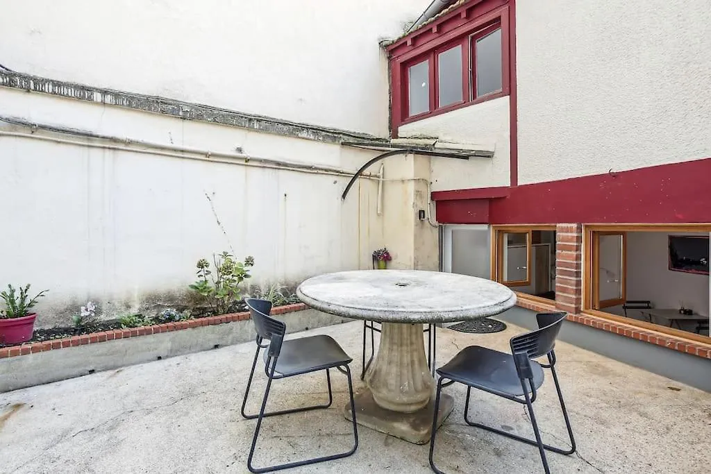 Studio With Little Garden-Terrace At Trocadero Παρίσι